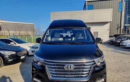 Hyundai Grand Starex Grand Starex I рестайлинг 2, 2020 год, 2 250 200 рублей, 2 фотография