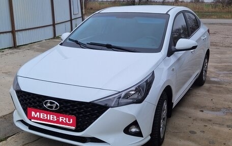 Hyundai Solaris II рестайлинг, 2020 год, 1 250 000 рублей, 2 фотография