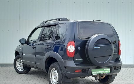 Chevrolet Niva I рестайлинг, 2011 год, 559 000 рублей, 4 фотография