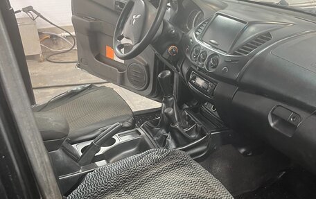 Mitsubishi L200 IV рестайлинг, 2014 год, 850 000 рублей, 13 фотография