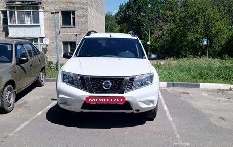 Nissan Terrano III, 2016 год, 1 350 000 рублей, 2 фотография