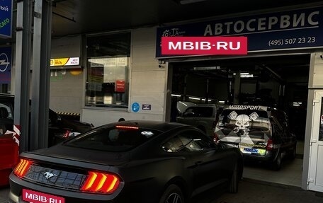 Ford Mustang VI рестайлинг, 2019 год, 3 350 000 рублей, 21 фотография