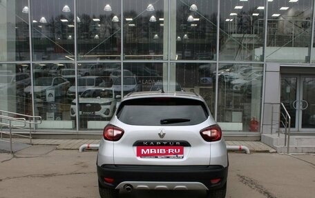 Renault Kaptur I рестайлинг, 2017 год, 1 080 000 рублей, 6 фотография