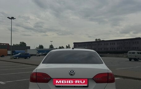 Volkswagen Jetta VI, 2012 год, 950 000 рублей, 3 фотография
