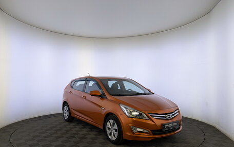 Hyundai Solaris II рестайлинг, 2015 год, 1 075 000 рублей, 3 фотография