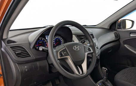 Hyundai Solaris II рестайлинг, 2015 год, 1 075 000 рублей, 16 фотография
