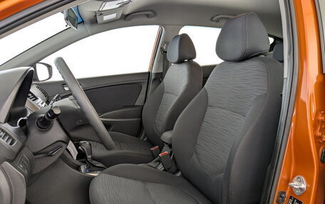 Hyundai Solaris II рестайлинг, 2015 год, 1 075 000 рублей, 18 фотография