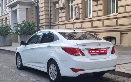 Hyundai Solaris II рестайлинг, 2015 год, 850 000 рублей, 4 фотография