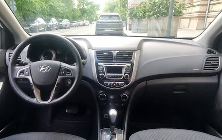 Hyundai Solaris II рестайлинг, 2015 год, 850 000 рублей, 8 фотография