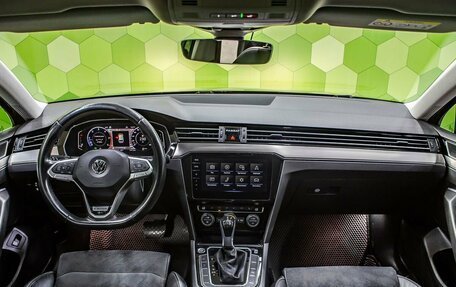 Volkswagen Passat B8 рестайлинг, 2020 год, 3 049 000 рублей, 14 фотография