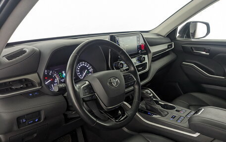 Toyota Highlander, 2020 год, 5 150 000 рублей, 3 фотография