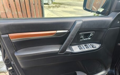 Mitsubishi Pajero IV, 2007 год, 1 280 000 рублей, 13 фотография