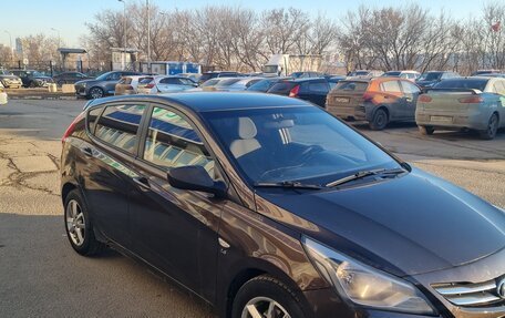 Hyundai Solaris II рестайлинг, 2015 год, 650 000 рублей, 2 фотография