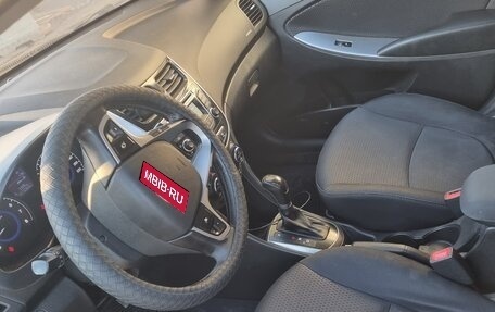 Hyundai Solaris II рестайлинг, 2015 год, 650 000 рублей, 6 фотография