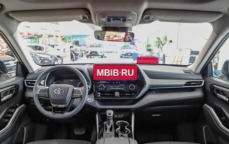 Toyota Highlander, 2021 год, 3 000 200 рублей, 5 фотография
