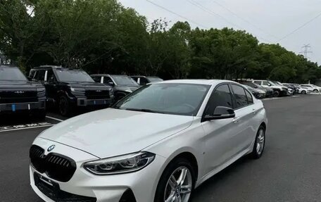 BMW 1 серия, 2021 год, 1 500 000 рублей, 1 фотография