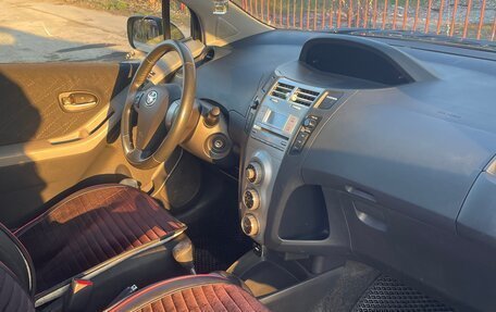 Toyota Yaris III рестайлинг, 2008 год, 620 000 рублей, 5 фотография