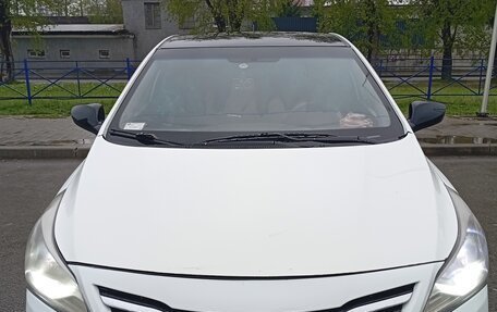 Hyundai Solaris II рестайлинг, 2015 год, 810 000 рублей, 2 фотография