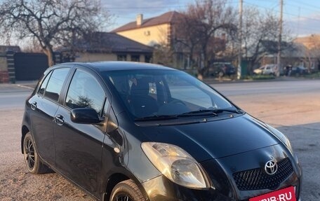Toyota Yaris III рестайлинг, 2008 год, 620 000 рублей, 2 фотография