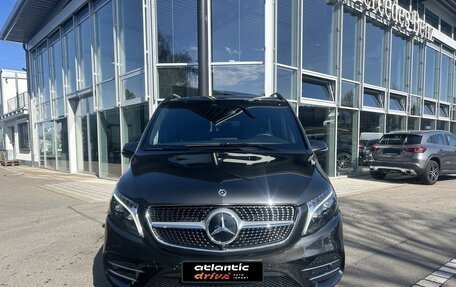Mercedes-Benz V-Класс, 2022 год, 5 490 000 рублей, 4 фотография