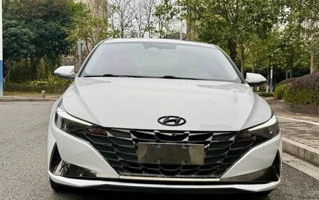 Hyundai Elantra, 2022 год, 1 500 000 рублей, 12 фотография