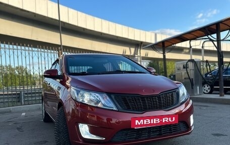KIA Rio III рестайлинг, 2013 год, 800 000 рублей, 10 фотография