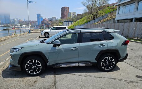 Toyota RAV4, 2020 год, 3 450 000 рублей, 4 фотография