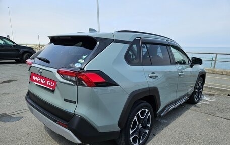 Toyota RAV4, 2020 год, 3 450 000 рублей, 7 фотография