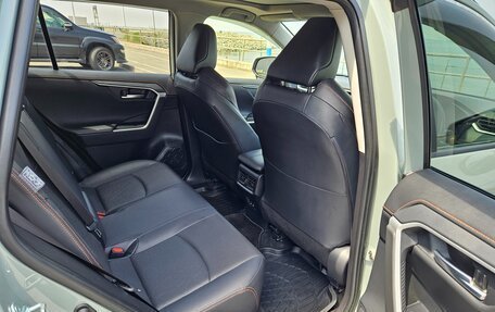 Toyota RAV4, 2020 год, 3 450 000 рублей, 16 фотография