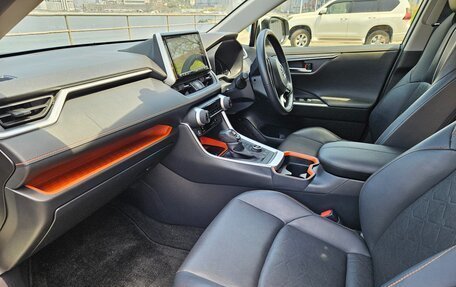 Toyota RAV4, 2020 год, 3 450 000 рублей, 14 фотография