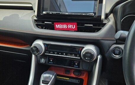 Toyota RAV4, 2020 год, 3 450 000 рублей, 11 фотография
