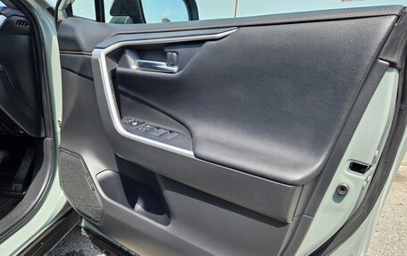 Toyota RAV4, 2020 год, 3 450 000 рублей, 31 фотография