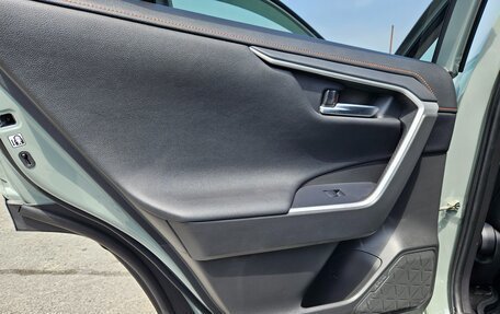 Toyota RAV4, 2020 год, 3 450 000 рублей, 32 фотография