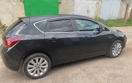 Opel Astra J, 2011 год, 700 000 рублей, 5 фотография