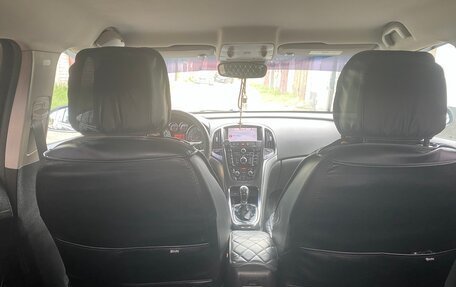 Opel Astra J, 2011 год, 700 000 рублей, 9 фотография