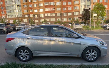 Hyundai Solaris II рестайлинг, 2011 год, 420 000 рублей, 17 фотография