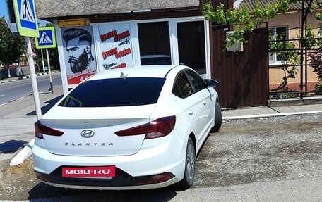 Hyundai Elantra VI рестайлинг, 2018 год, 1 510 000 рублей, 10 фотография