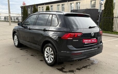 Volkswagen Tiguan II, 2020 год, 2 800 000 рублей, 2 фотография