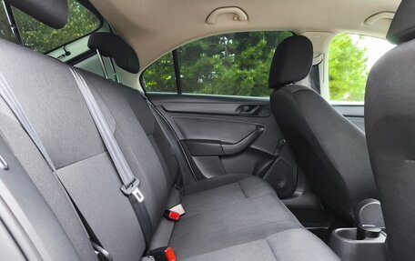Skoda Rapid I, 2015 год, 949 000 рублей, 18 фотография