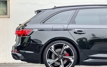 Audi RS 4, 2022 год, 6 990 000 рублей, 7 фотография