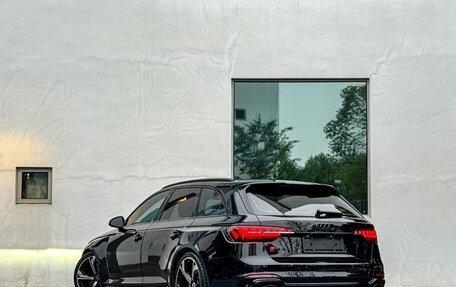 Audi RS 4, 2022 год, 6 990 000 рублей, 3 фотография