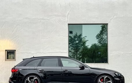 Audi RS 4, 2022 год, 6 990 000 рублей, 5 фотография