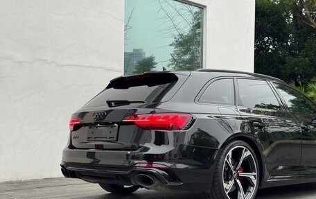 Audi RS 4, 2022 год, 6 990 000 рублей, 9 фотография
