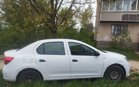 Renault Logan II, 2018 год, 430 000 рублей, 4 фотография