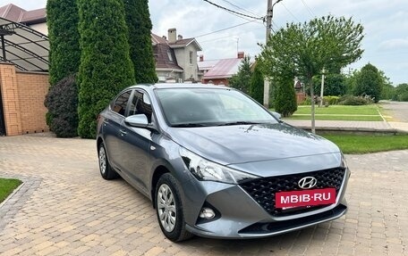 Hyundai Solaris II рестайлинг, 2021 год, 1 450 000 рублей, 2 фотография
