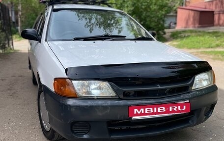 Mazda Familia Y11, 2000 год, 240 000 рублей, 2 фотография