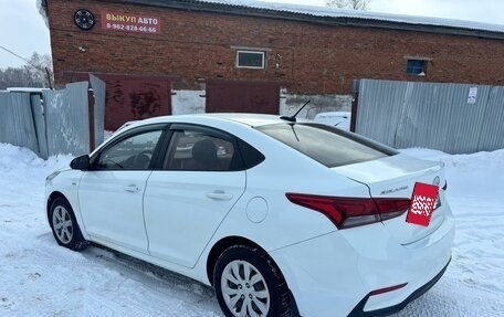 Hyundai Solaris II рестайлинг, 2017 год, 850 000 рублей, 2 фотография