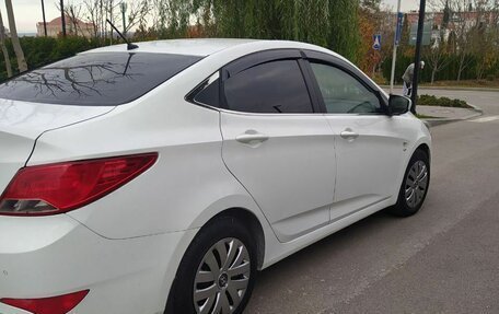 Hyundai Solaris II рестайлинг, 2014 год, 700 000 рублей, 4 фотография