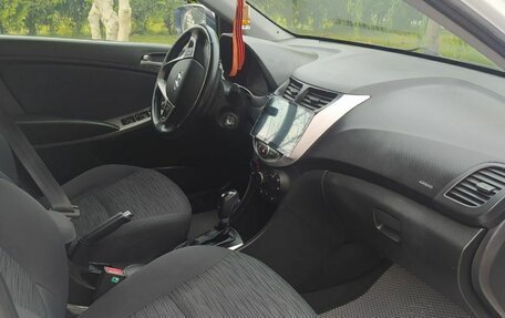 Hyundai Solaris II рестайлинг, 2014 год, 700 000 рублей, 10 фотография