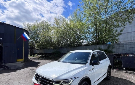 Volkswagen Tiguan II, 2021 год, 3 900 000 рублей, 10 фотография